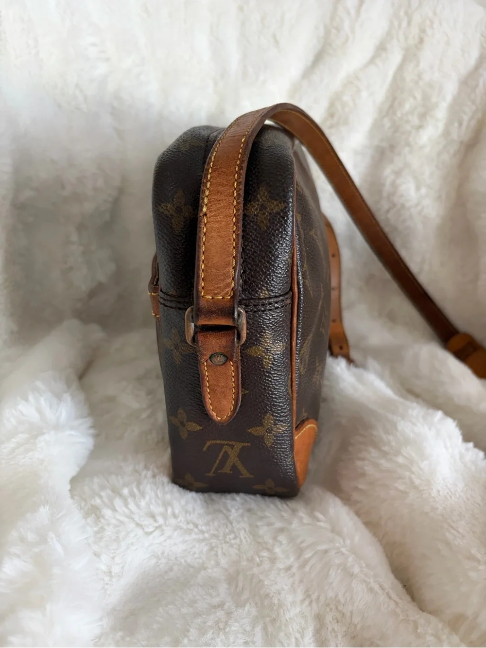 Vintage Louis Vuitton Monogram Trocadero 27 Crossbody Bag Authentic